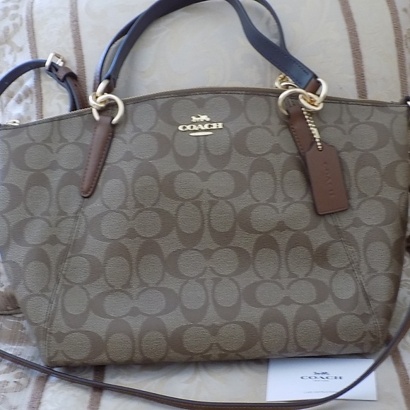 Coach Handbags - Coach F28989 Signature Small Kelsey Satchel EUC